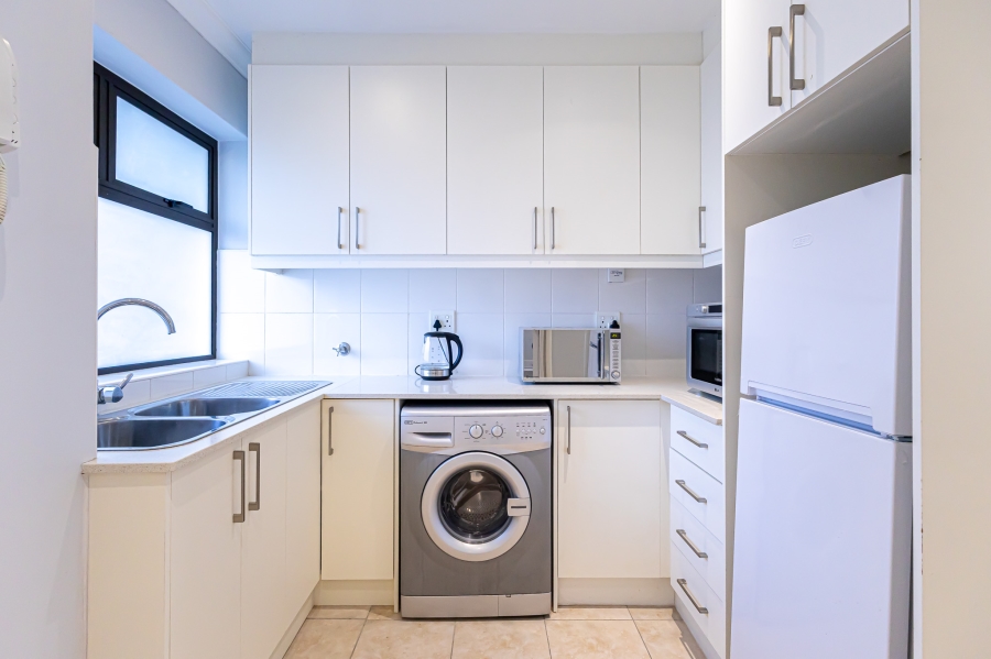 1 Bedroom Property for Sale in Sea Point Western Cape